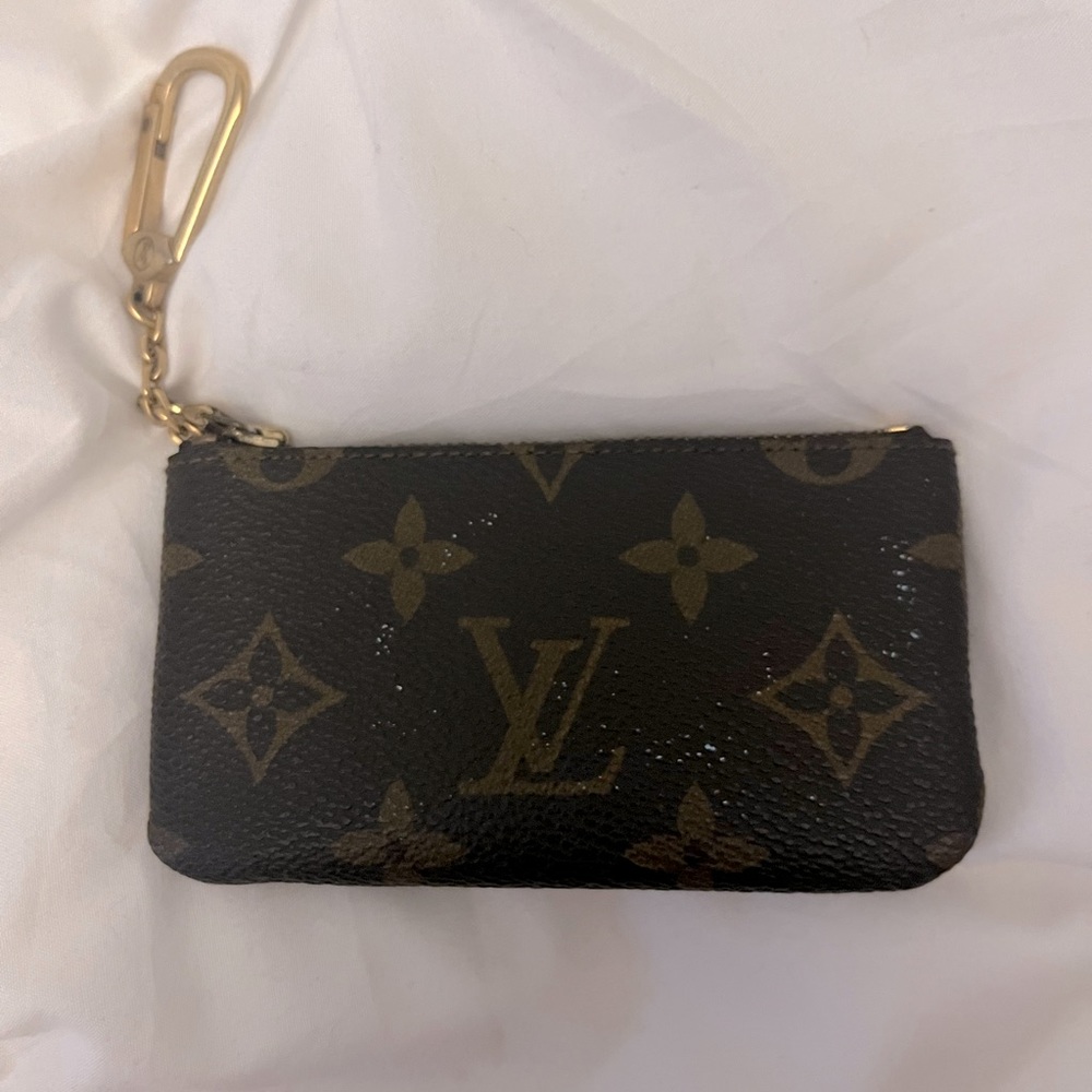 LV key pouch